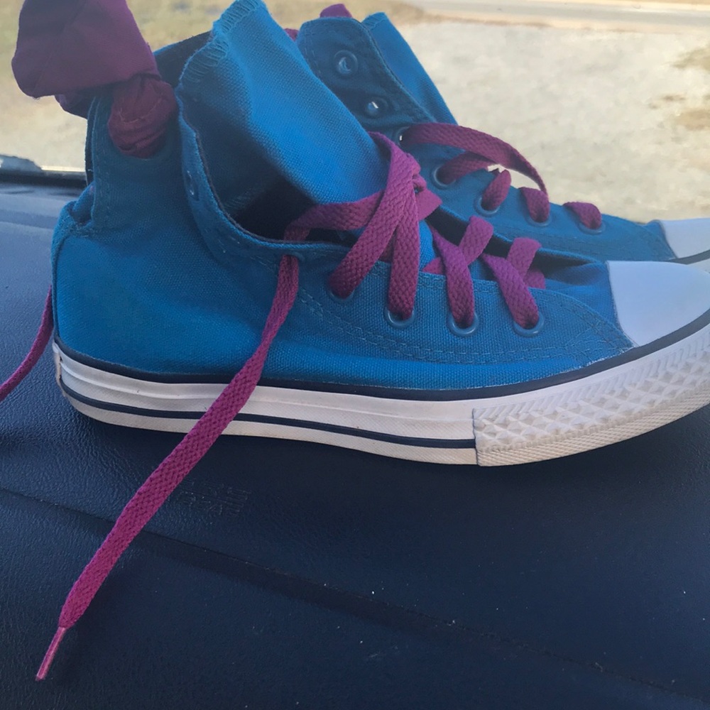 Girls converse